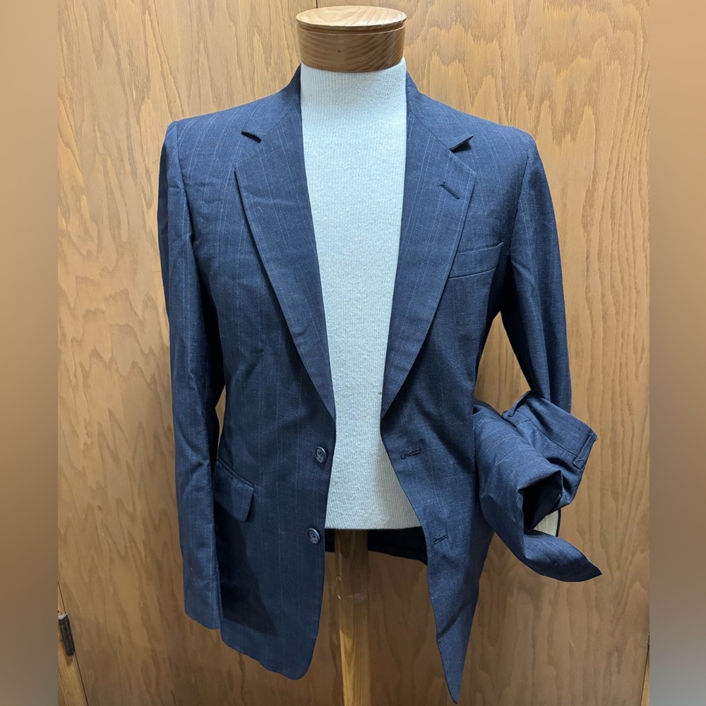 VTG Gray Pinstripe Summer Suit Mens 38L Lightweight Jacket Pants Blazer Tall